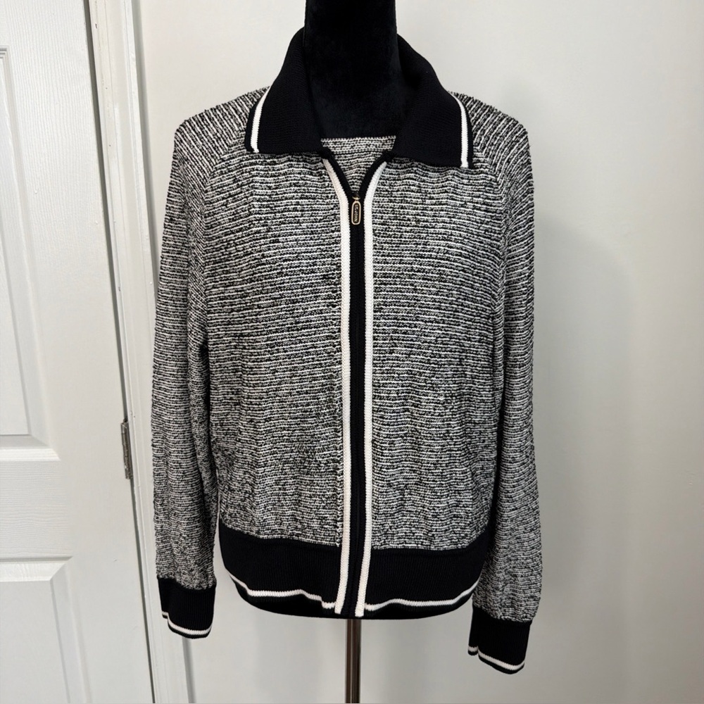 St. John Sport 2-Piece Sweater And Sleeveless Knit Blouse Set - Black/White - L